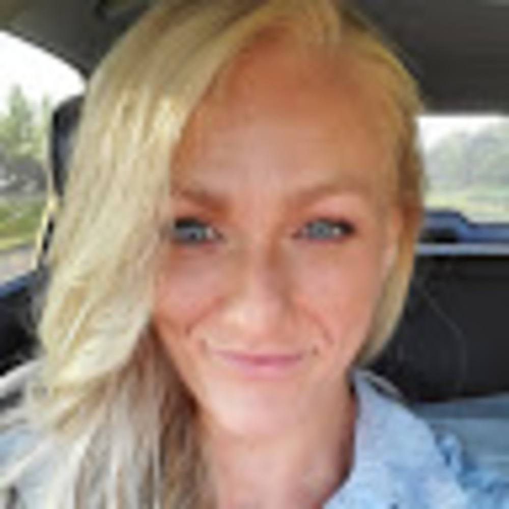 Meet your Posher, Connie